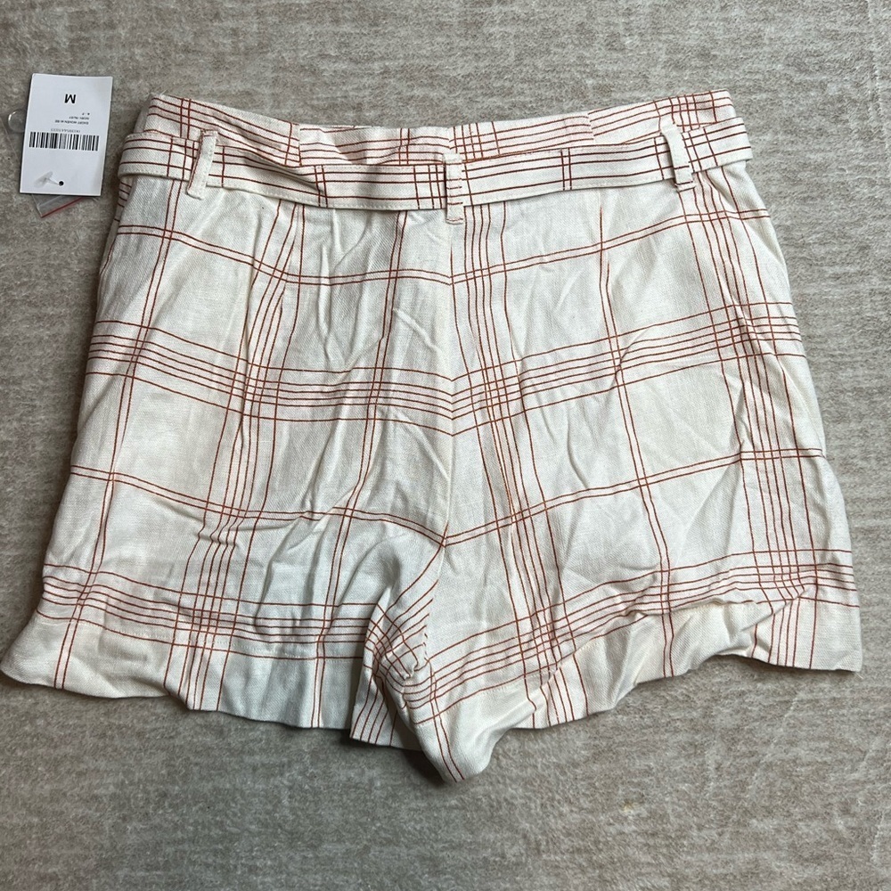 NWT Linen shorts white Red plaid pockets belt Women’s Size Medium Forever 21 - Picture 3 of 8